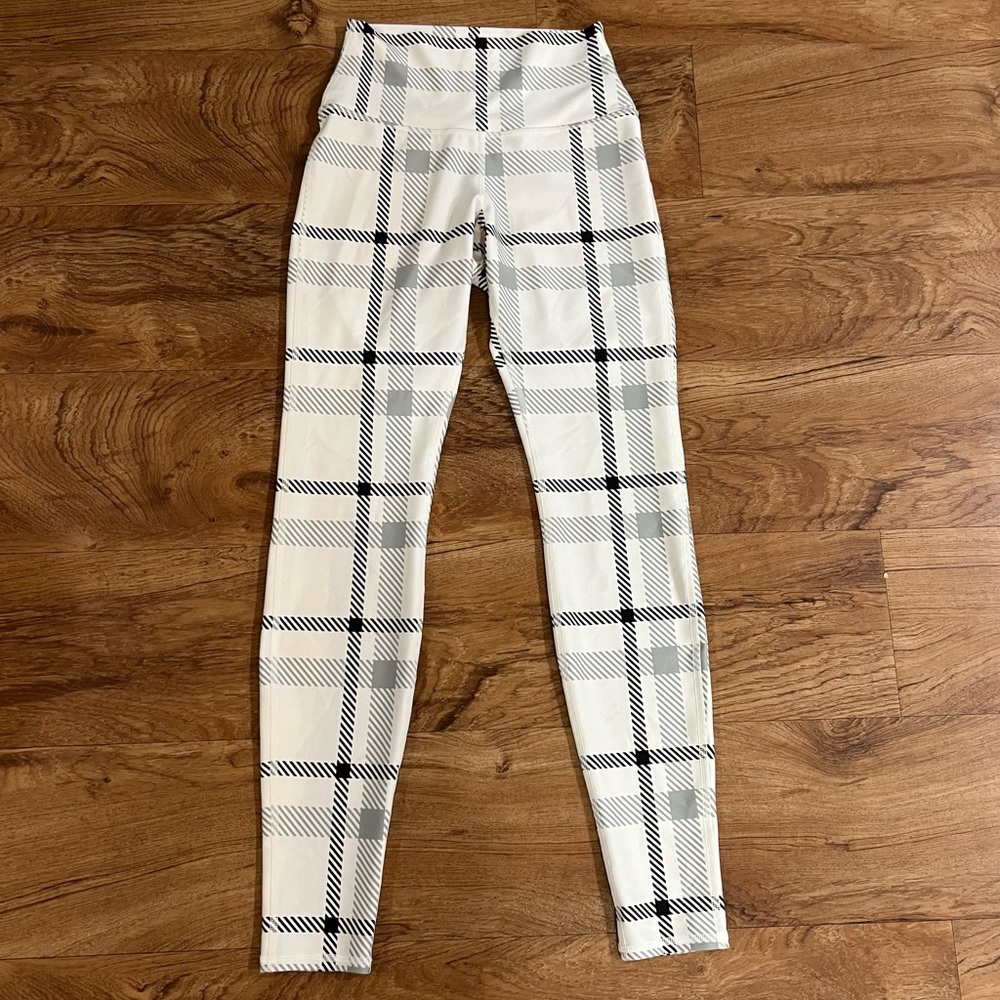 Alo Yoga Airlift High-Waist Magnified Plaid Legging